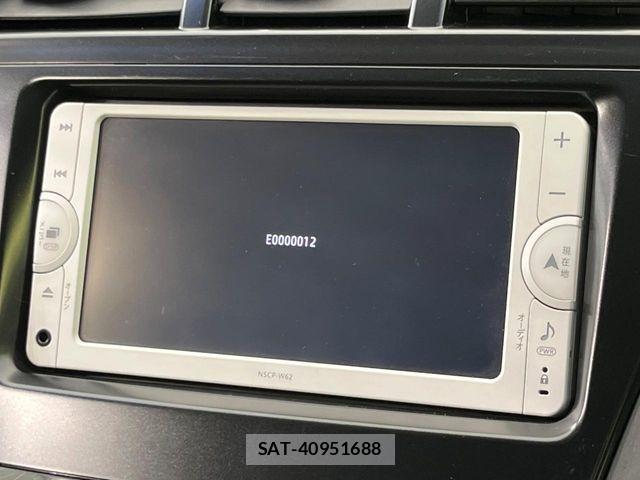 Toyota PRIUS ALPHA 2013-11 7251978-2
