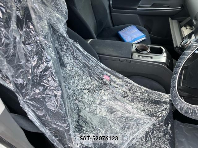 Toyota PRIUS ALPHA 2014-02 7251982-9