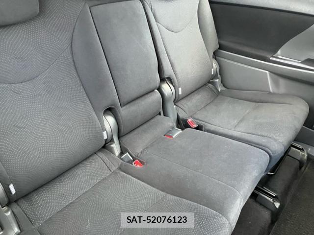 Toyota PRIUS ALPHA 2014-02 7251982-11