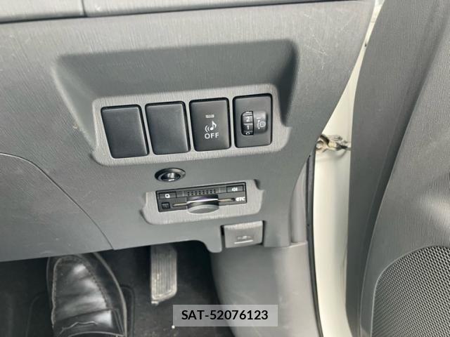 Toyota PRIUS ALPHA 2014-02 7251982-13