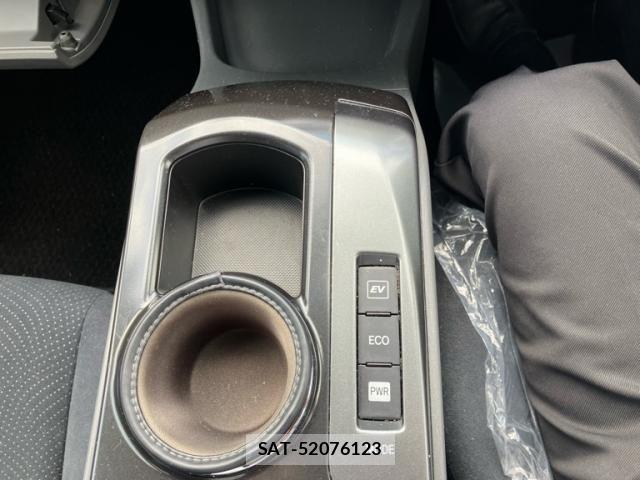 Toyota PRIUS ALPHA 2014-02 7251982-17