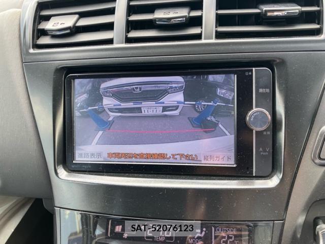 Toyota PRIUS ALPHA 2014-02 7251982-18
