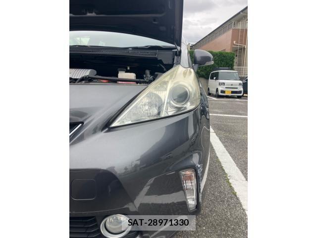 Toyota PRIUS ALPHA 2013-10 7251984-17