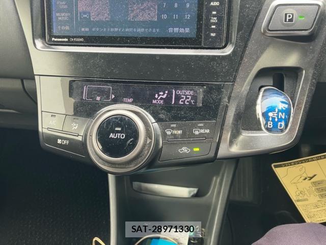 Toyota PRIUS ALPHA 2013-10 7251984-24