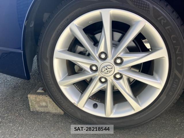 Toyota PRIUS ALPHA 2013-09 7251986-9