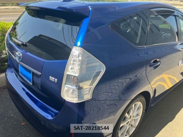 Toyota PRIUS ALPHA 2013-09 7251986-3