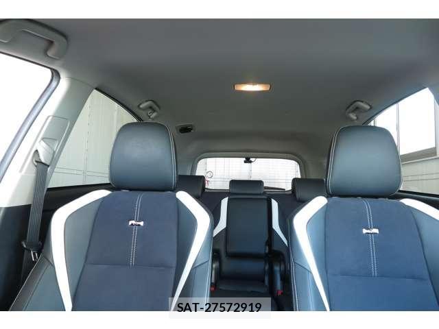 Toyota PRIUS ALPHA 2015-10 7251980-15