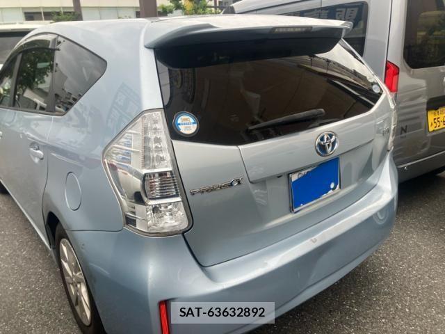 Toyota PRIUS ALPHA 2011-06 7251987-10