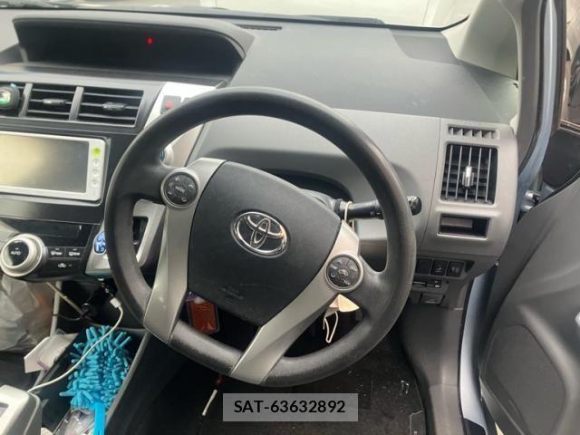 Toyota PRIUS ALPHA 2011-06 7251987-13