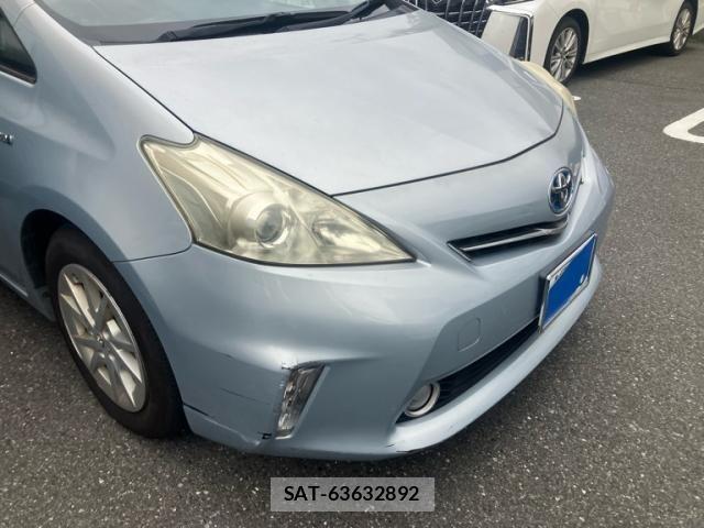 Toyota PRIUS ALPHA 2011-06 7251987-1