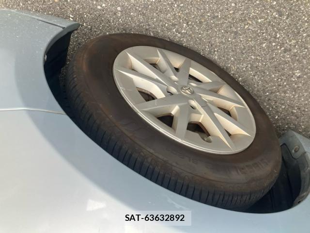 Toyota PRIUS ALPHA 2011-06 7251987-4