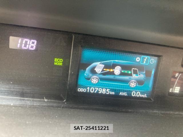 Toyota PRIUS ALPHA 2017-01 7251975-16