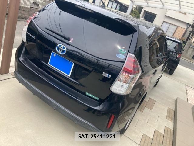 Toyota PRIUS ALPHA 2017-01 7251975-4