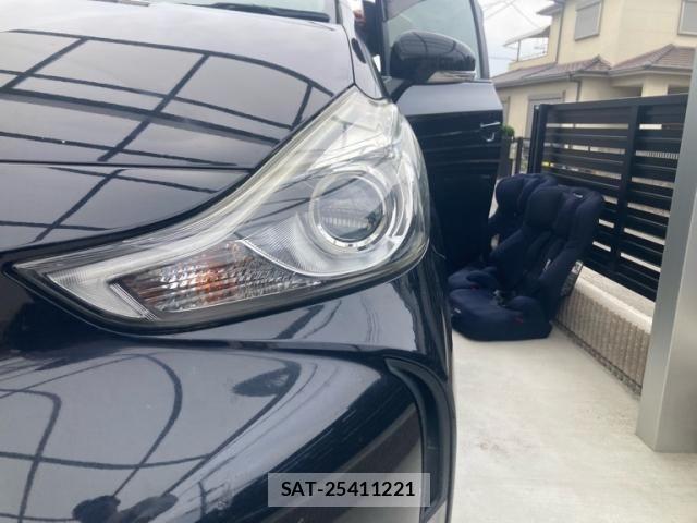 Toyota PRIUS ALPHA 2017-01 7251975-6