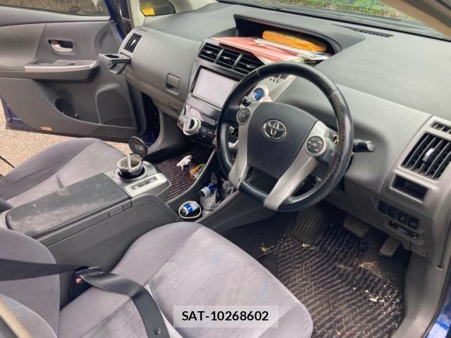Toyota PRIUS ALPHA 2013-06 7251983-14