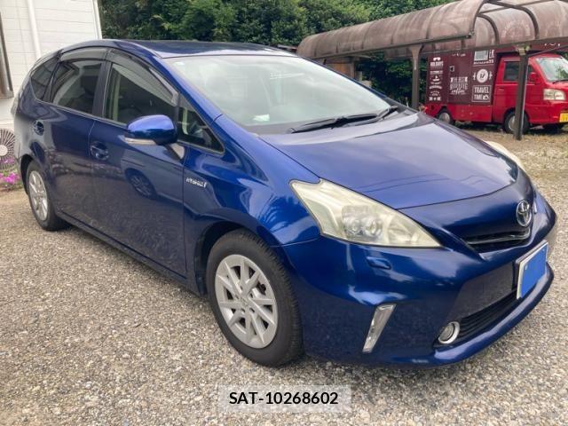 Toyota PRIUS ALPHA 2013-06 7251983-1