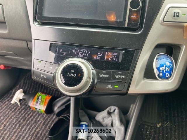 Toyota PRIUS ALPHA 2013-06 7251983-22