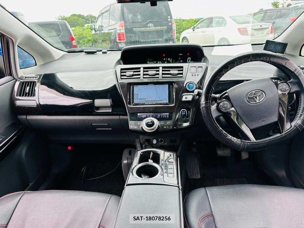 Toyota PRIUS ALPHA 2012 7191154-12