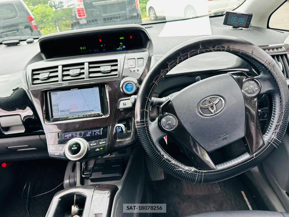 Toyota PRIUS ALPHA 2012 7191154-13