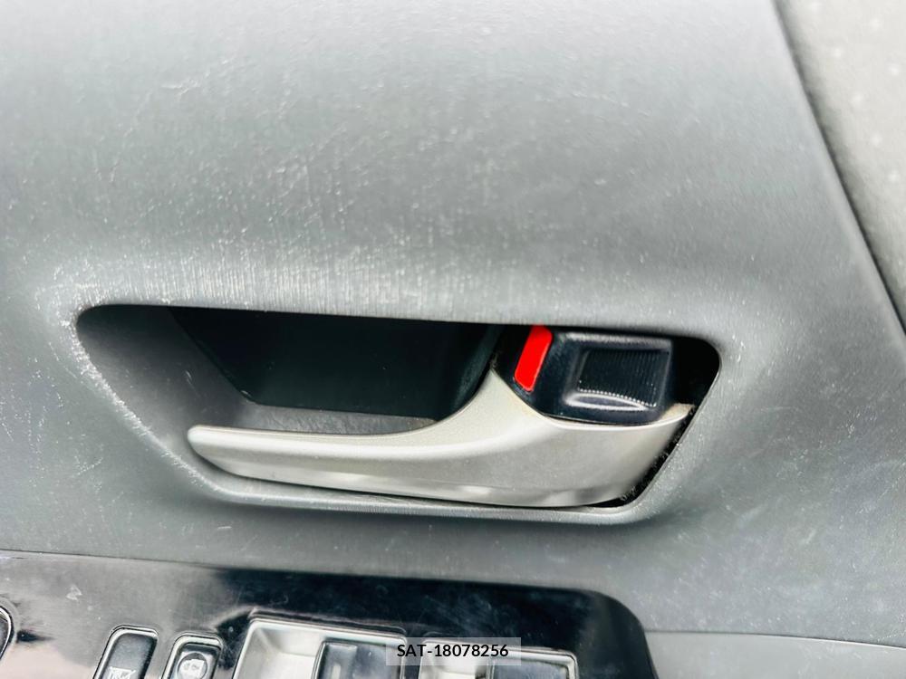 Toyota PRIUS ALPHA 2012 7191154-18