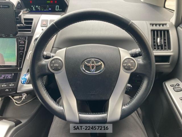 Toyota PRIUS ALPHA 2013-06 7250159-15