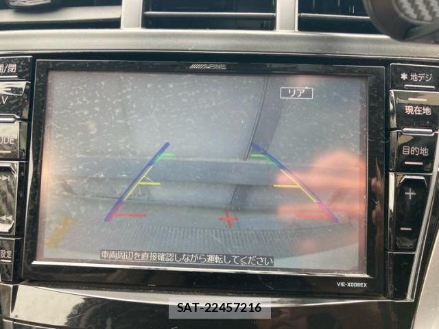 Toyota PRIUS ALPHA 2013-06 7250159-17