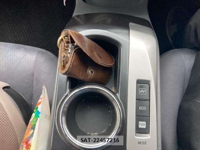 Toyota PRIUS ALPHA 2013-06 7250159-19