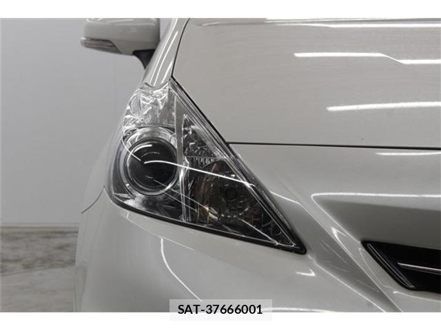 Toyota PRIUS ALPHA 2015-01 7251976-11