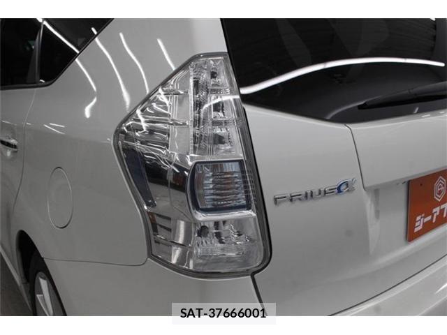 Toyota PRIUS ALPHA 2015-01 7251976-17
