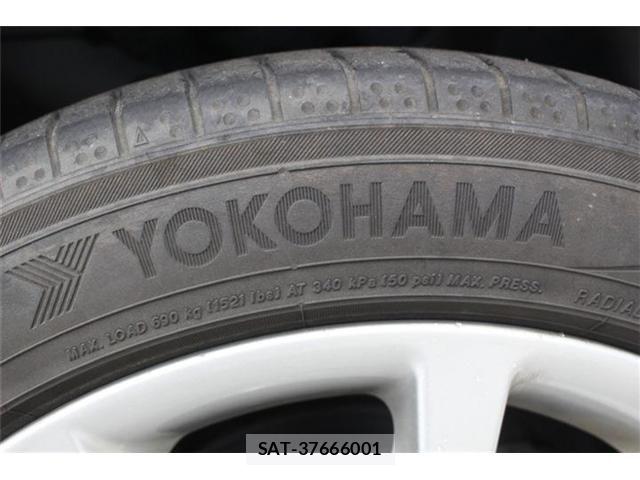 Toyota PRIUS ALPHA 2015-01 7251976-20