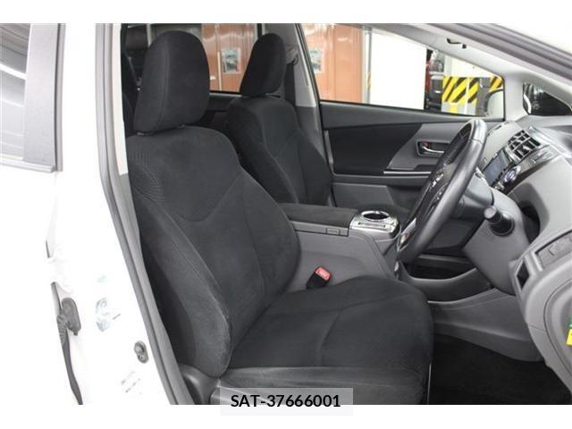 Toyota PRIUS ALPHA 2015-01 7251976-26