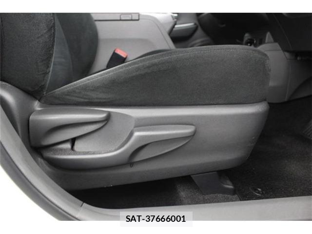 Toyota PRIUS ALPHA 2015-01 7251976-27