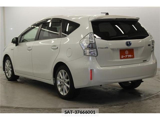 Toyota PRIUS ALPHA 2015-01 7251976-6
