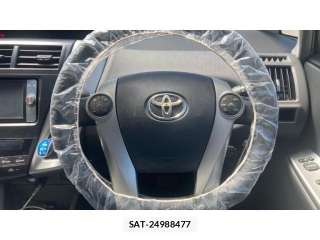 Toyota PRIUS ALPHA 2011-12 7272748-14