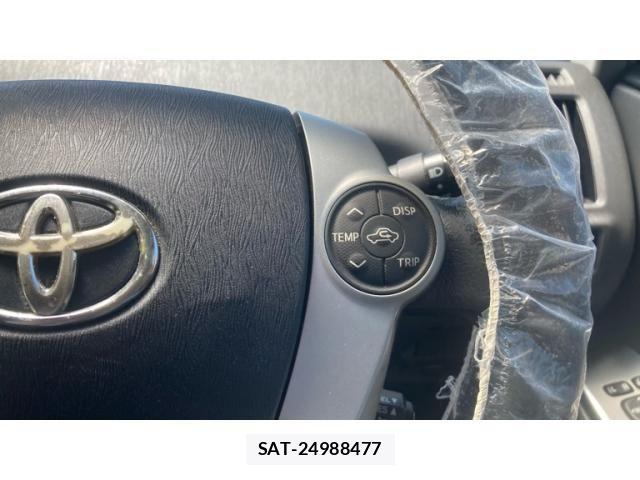Toyota PRIUS ALPHA 2011-12 7272748-15