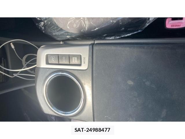 Toyota PRIUS ALPHA 2011-12 7272748-20