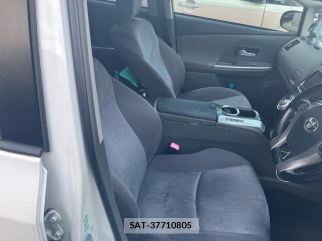 Toyota PRIUS ALPHA 2011-09 7272749-12