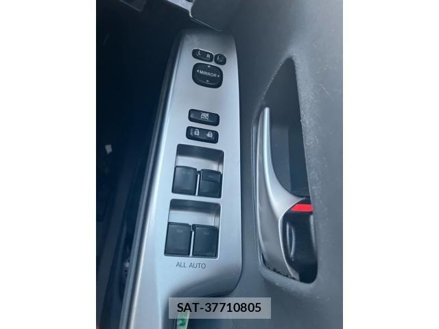 Toyota PRIUS ALPHA 2011-09 7272749-13