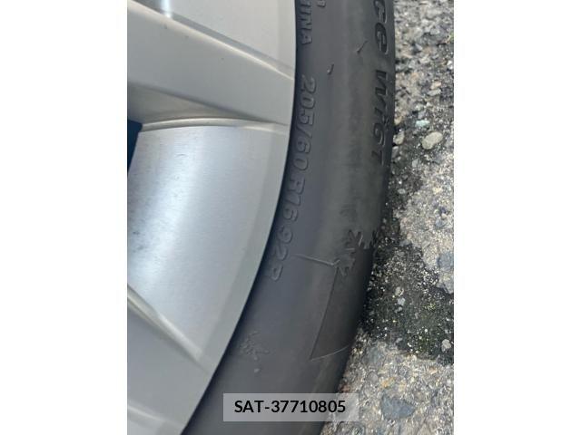 Toyota PRIUS ALPHA 2011-09 7272749-24