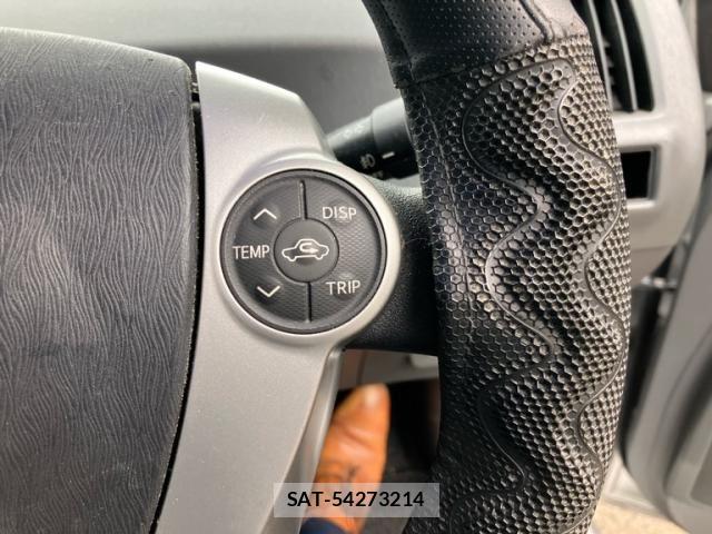 Toyota PRIUS ALPHA 2012-03 7272744-17