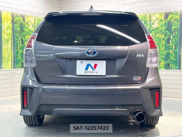 Toyota PRIUS ALPHA 2016-02 7272746-14