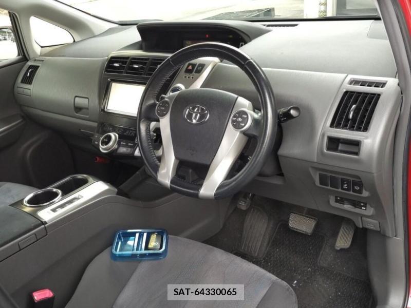 Toyota PRIUS ALPHA 2012 7282476-4