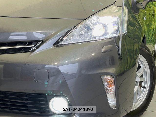 Toyota PRIUS ALPHA 2012-07 7329530-12