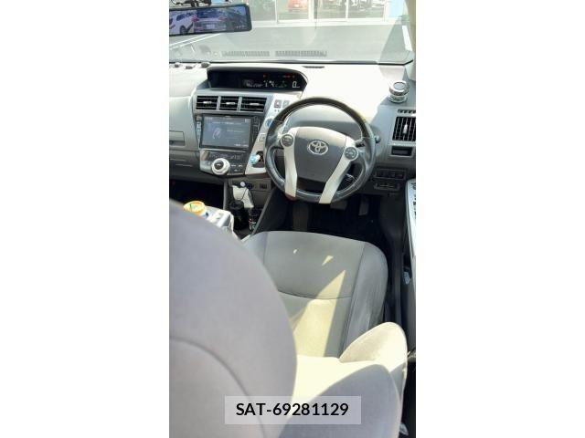 Toyota PRIUS ALPHA 2014-01 7329540-11