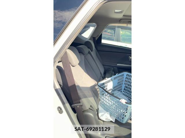 Toyota PRIUS ALPHA 2014-01 7329540-15