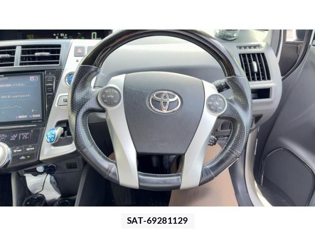 Toyota PRIUS ALPHA 2014-01 7329540-2