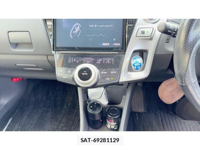 Toyota PRIUS ALPHA 2014-01 7329540-4