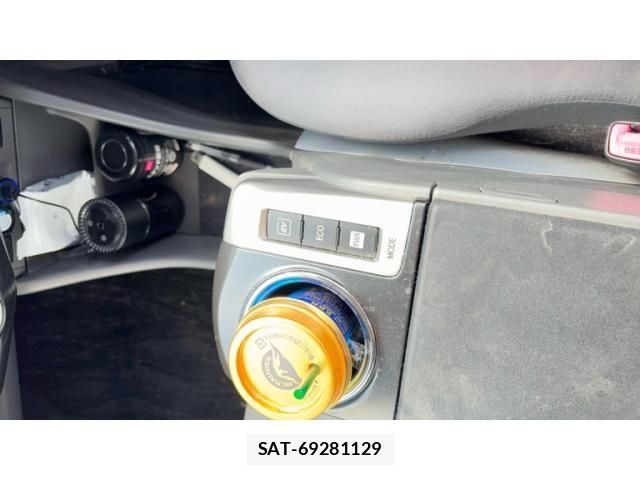 Toyota PRIUS ALPHA 2014-01 7329540-5