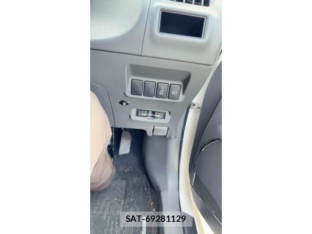 Toyota PRIUS ALPHA 2014-01 7329540-6