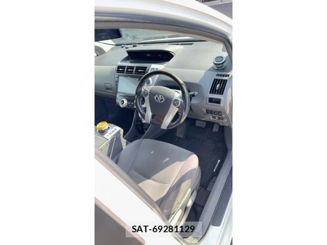 Toyota PRIUS ALPHA 2014-01 7329540-8